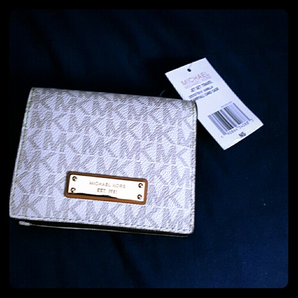 MICHAEL Michael Kors Handbags - Michael Kors Carryall Card Case Wallet